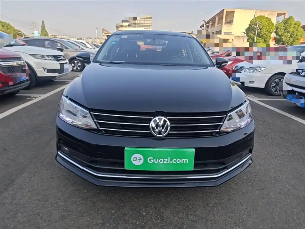 Volkswagen Sagitar 2015 1.6L Automatic Comfort фото 3
