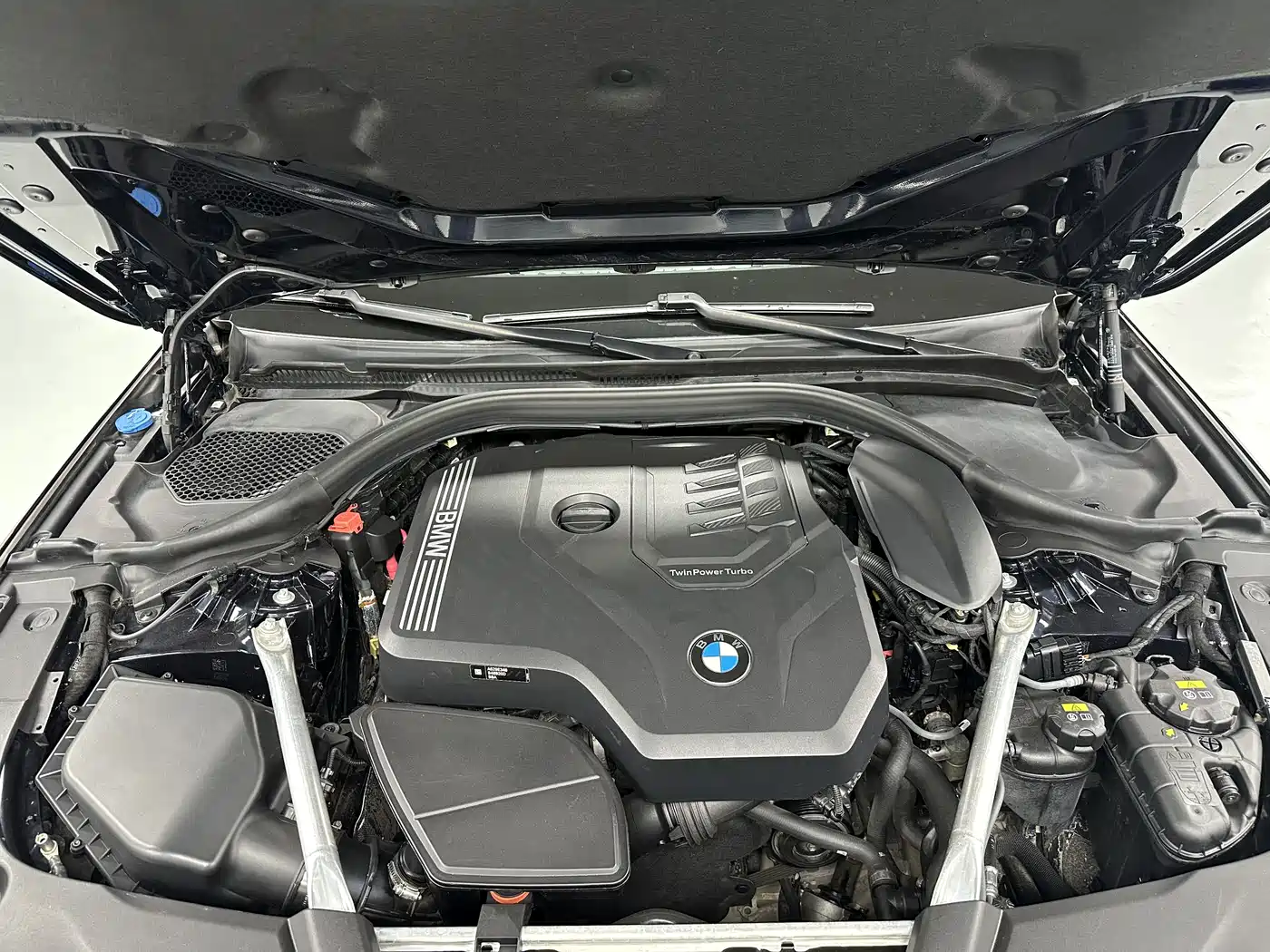 BMW 5 Series 2022 Facelift 530Li Leading M Sport Package фото 16