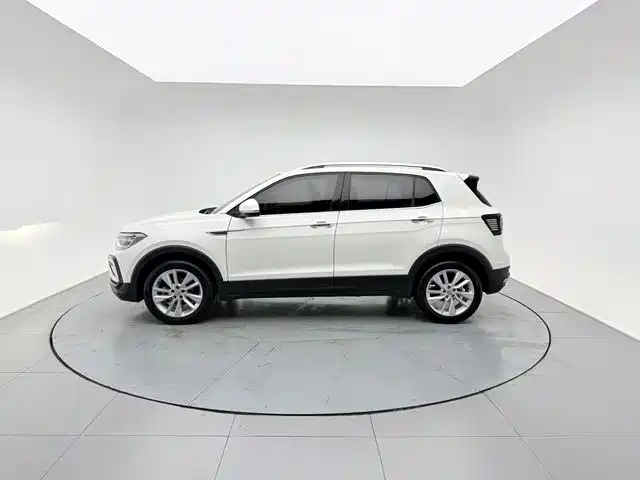 Фото 9 - Volkswagen T-Cross