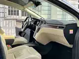 Фото 10 - Tesla Model X