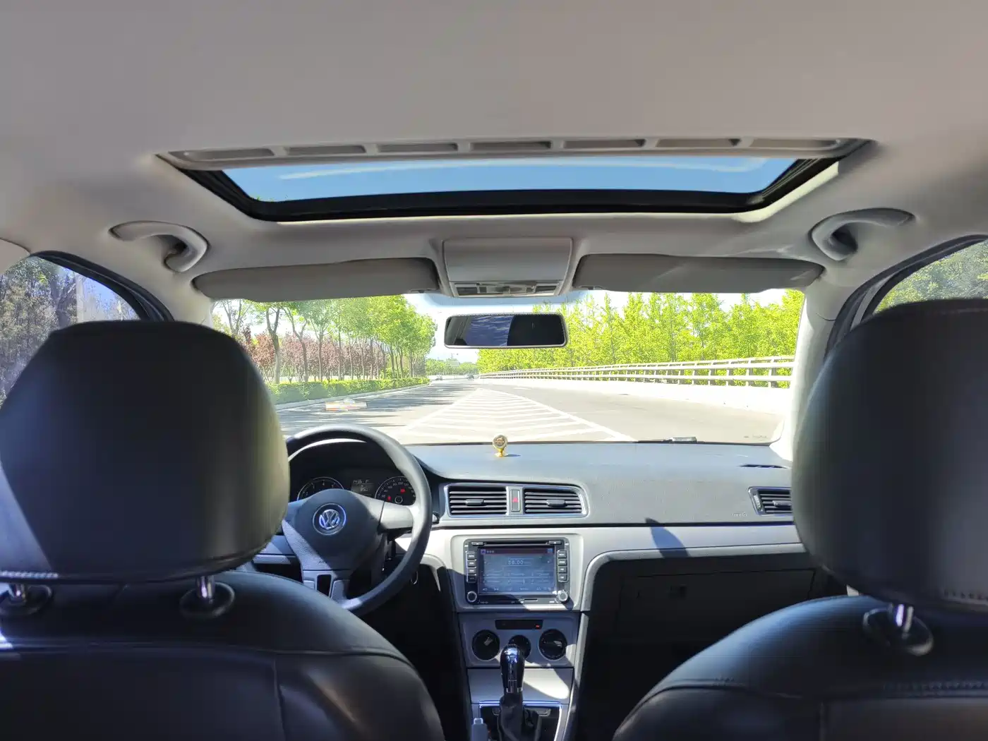 Volkswagen Lavida 2013 1.4TSI DSG Comfort Edition фото 18