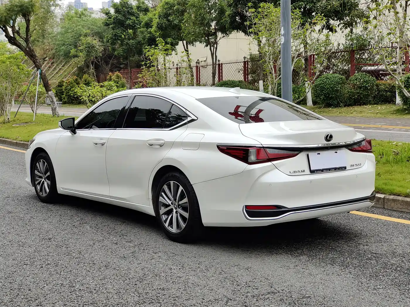 Lexus ES 2018 200 Excellence Edition China V фото 14