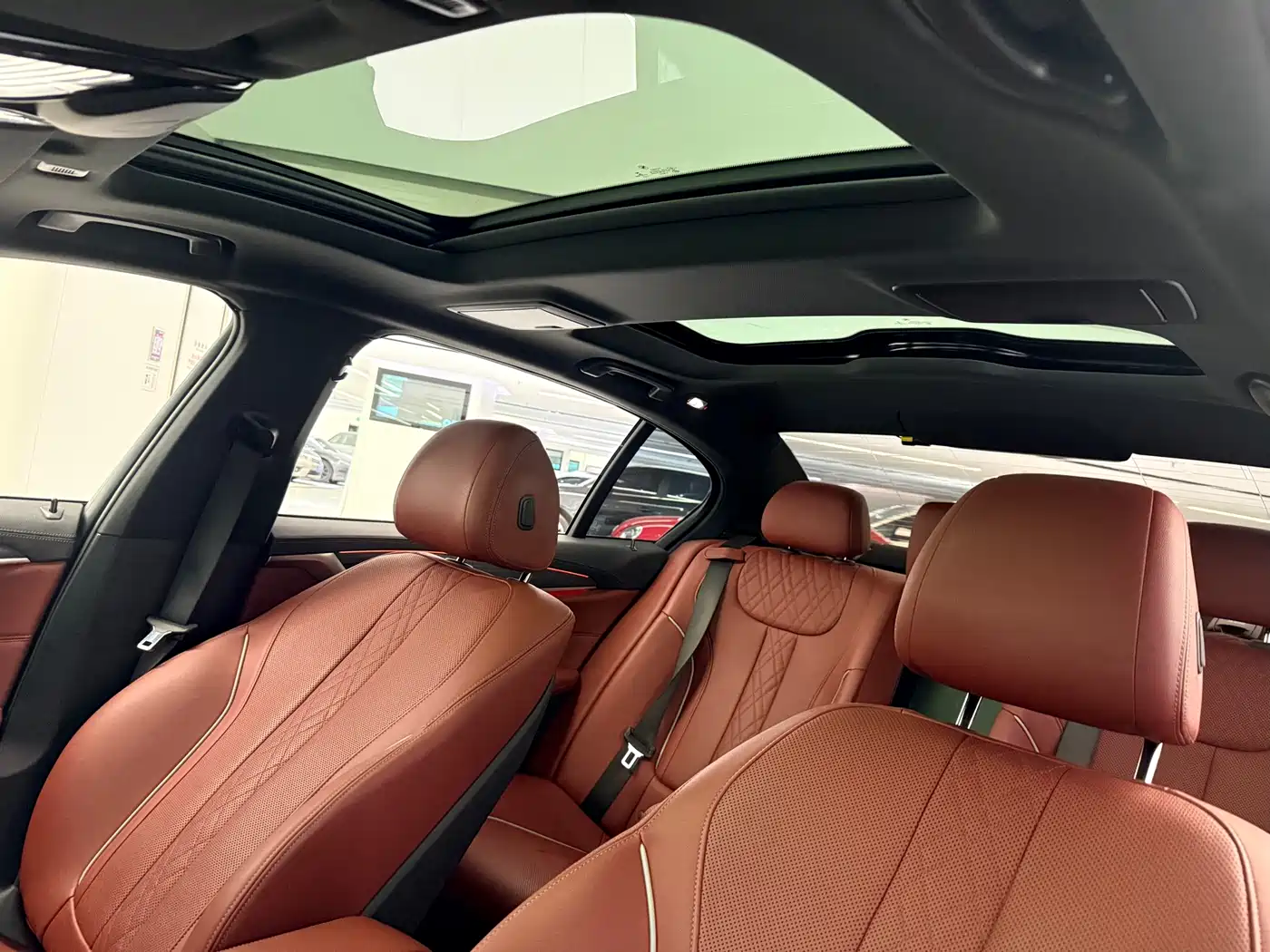BMW 5 Series 2021 530Li Leading M Sport Package фото 10
