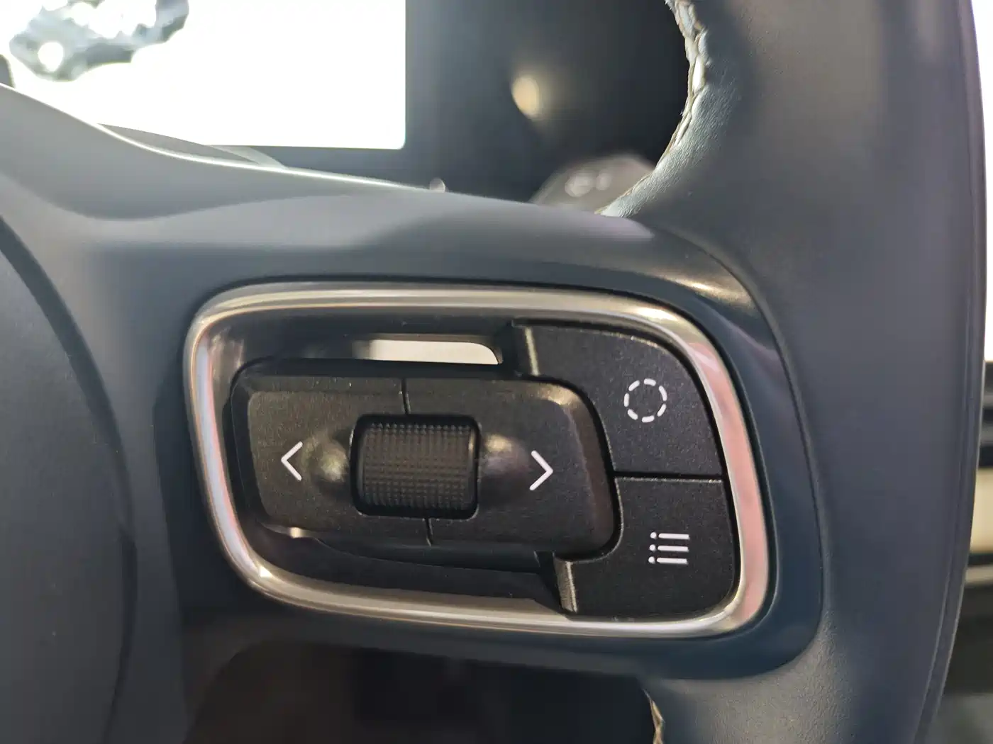 ZEEKR 009 2025 2024 6-seat Executive AWD 108kWh
