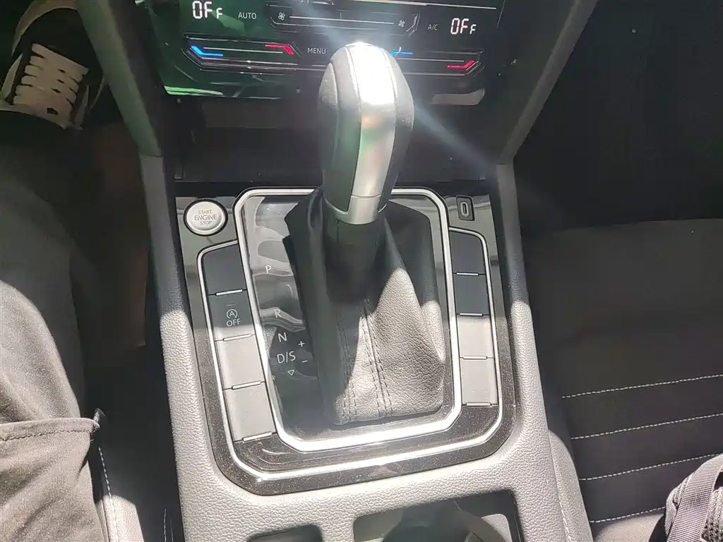 Volkswagen Magotan 2020 330TSI DSG Luxury фото 10