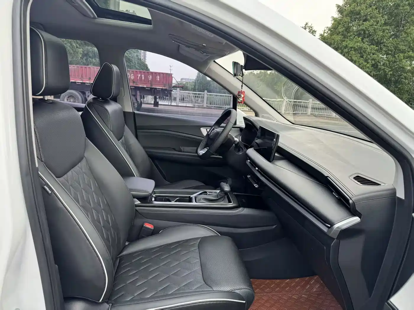 Wuling Motors Wuling Jiachen 2023 2022 1.5T CVT Exclusive Flagship Model