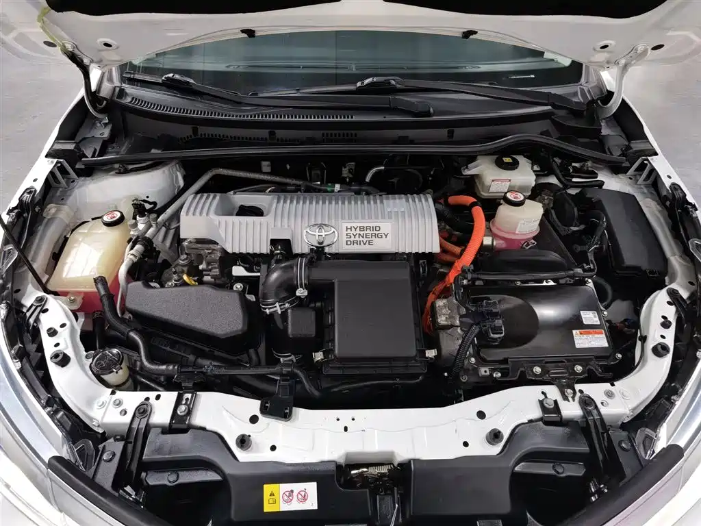 Toyota Corolla 2018 Hybrid 1.8L E-CVT Smart Edition фото 6