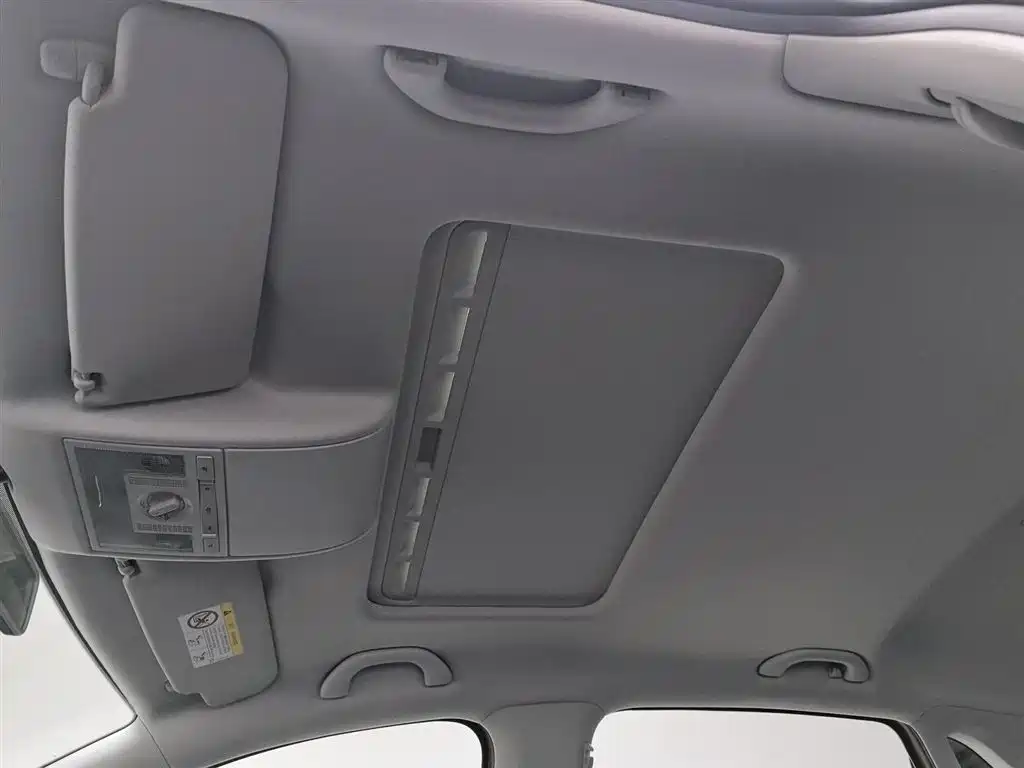 Volkswagen Polo 2018 1.5L Cross Polo Auto фото 14