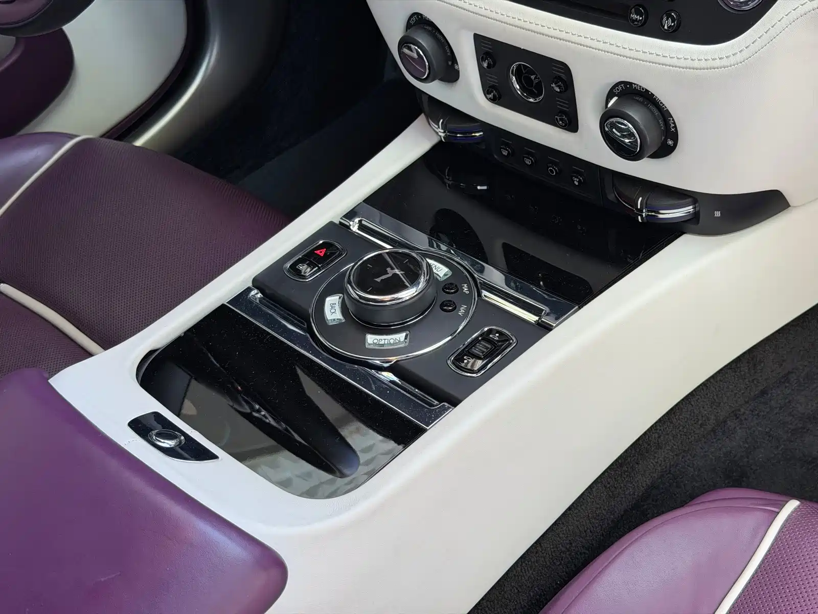Фото 5 - Rolls-Royce Wraith