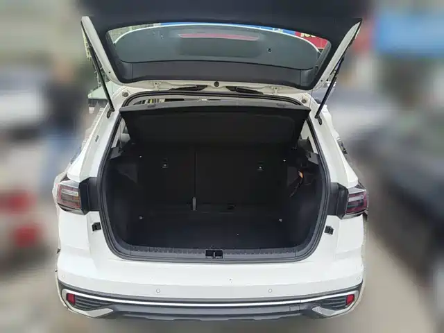 Volkswagen Tharu 2023 300TSI 2WD New Moon Edition — фото 4