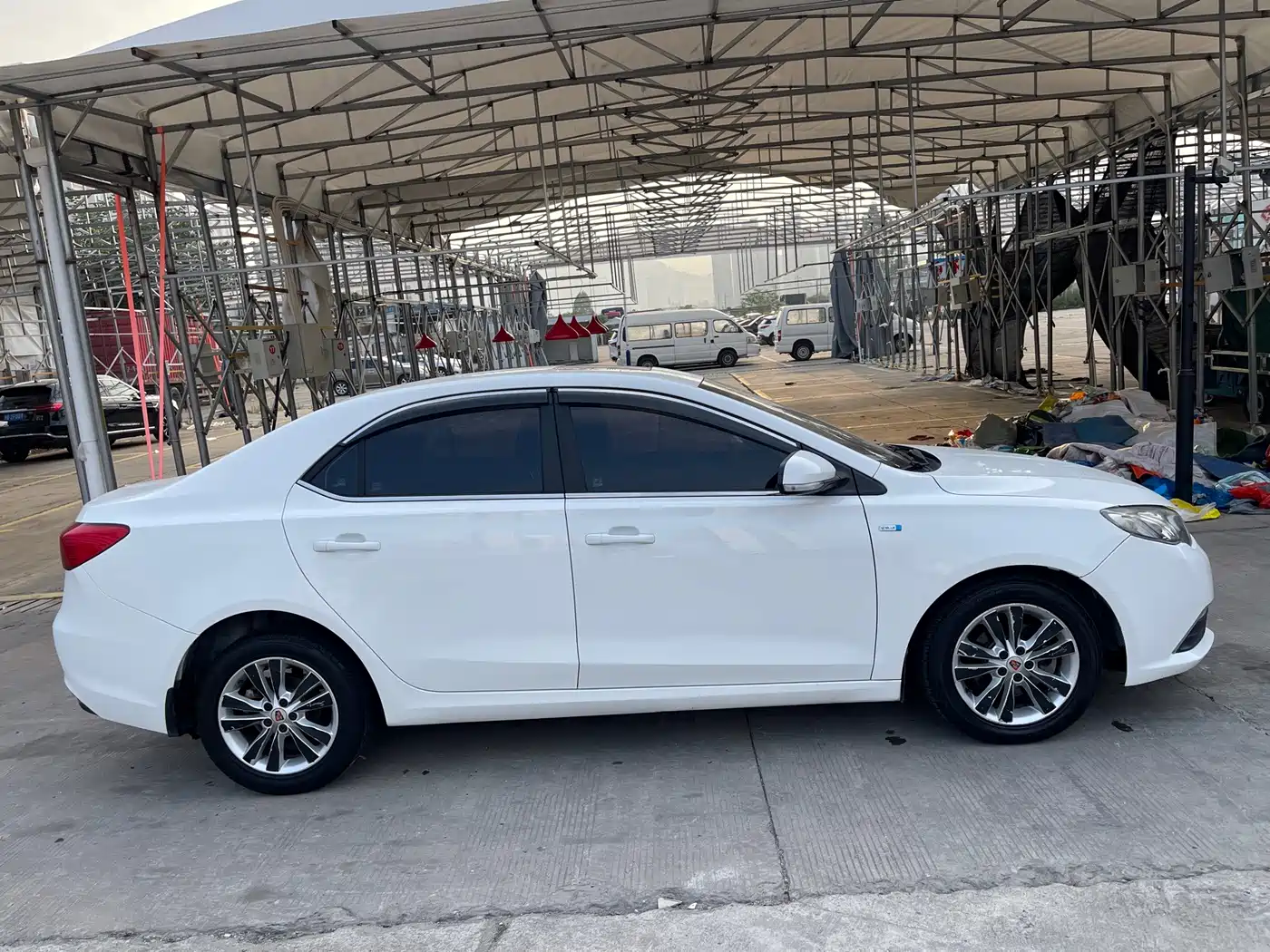 Roewe 360 2016 2015 1.5L Automatic Luxury