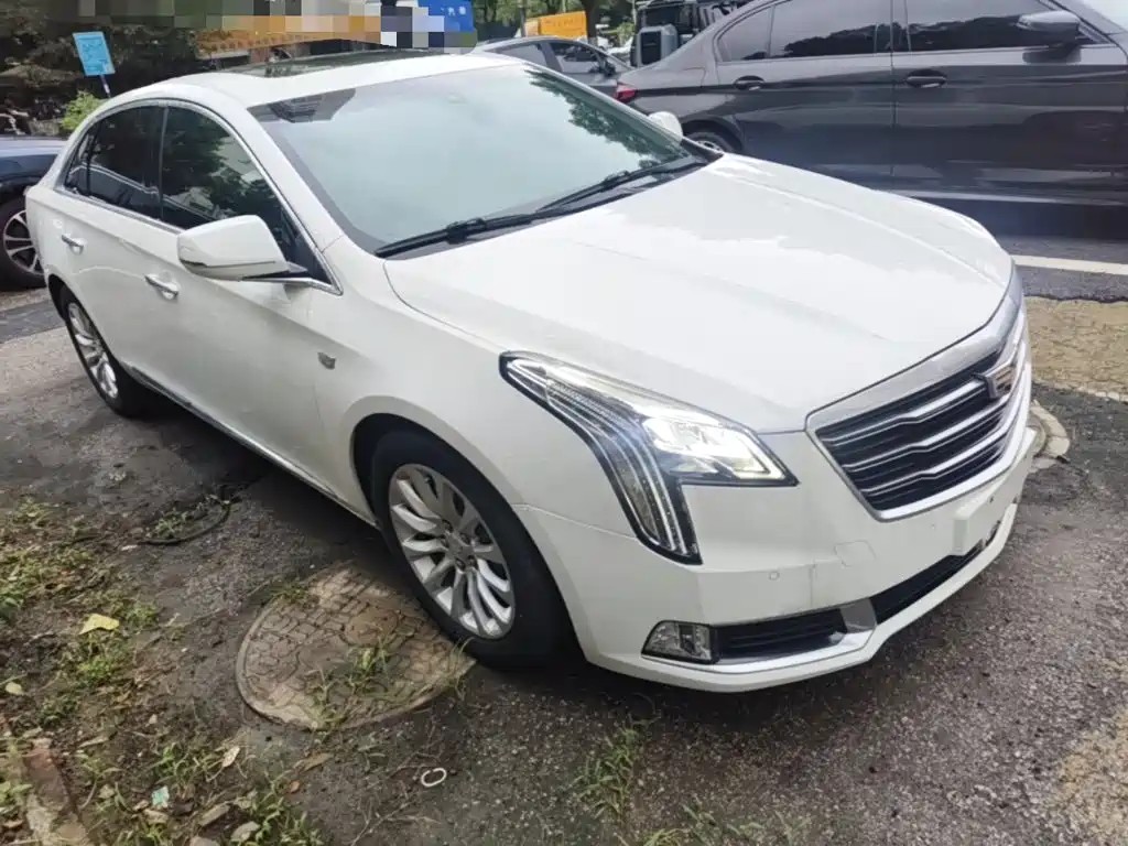 Photo 4 - Cadillac XTS