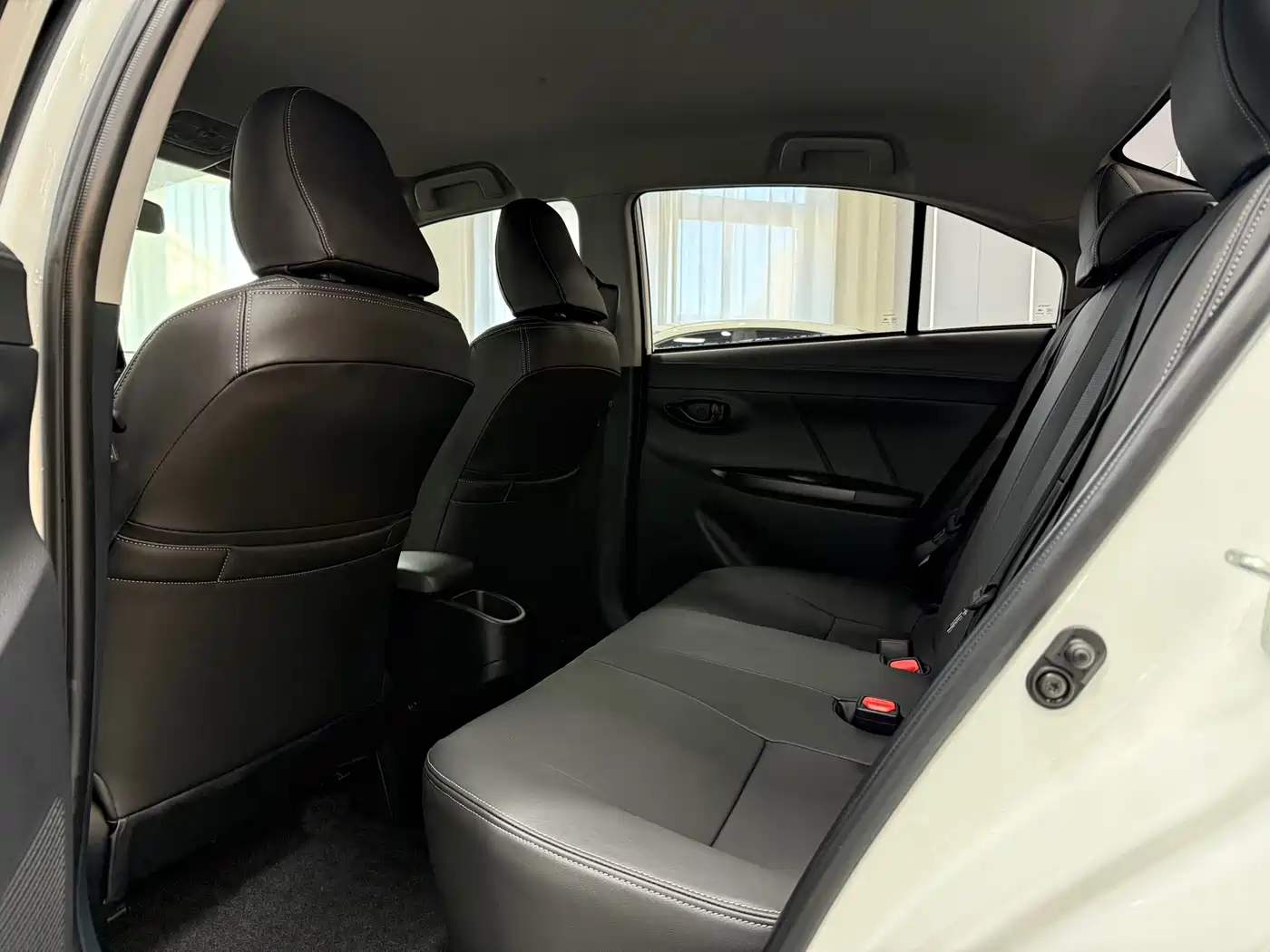 Toyota YARiS L Zhi Xiang 2022 1.5L CVT Leading PLUS Edition фото 12