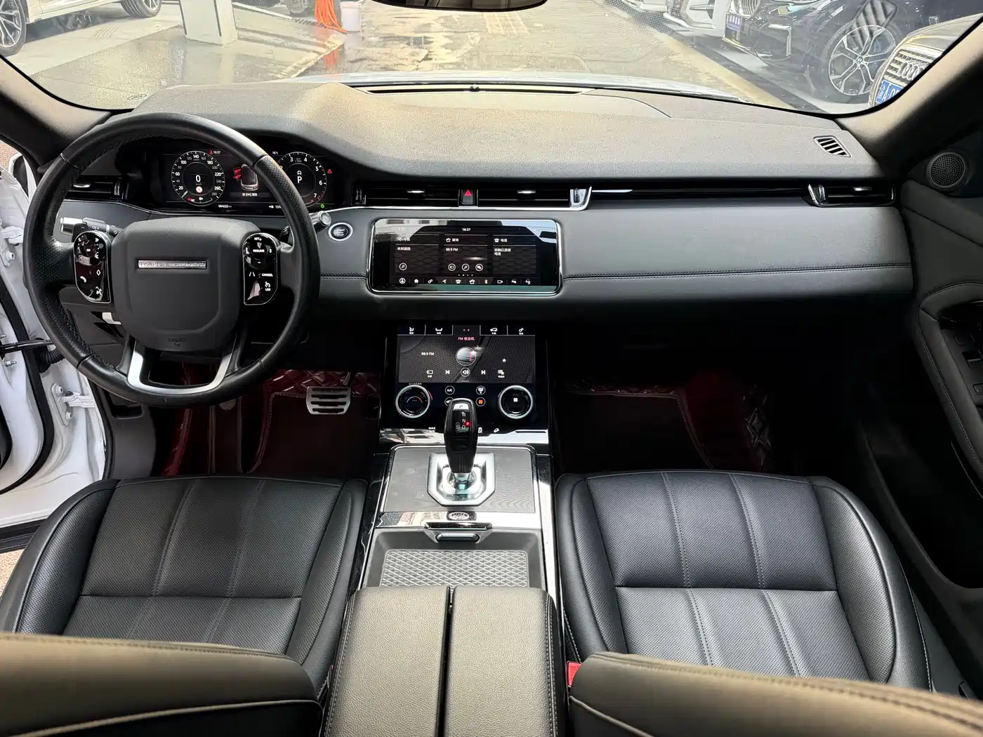 Land Rover Range Rover Evoque 2020 249PS R-DYNAMIC SE Sport Tech Edition фото 13