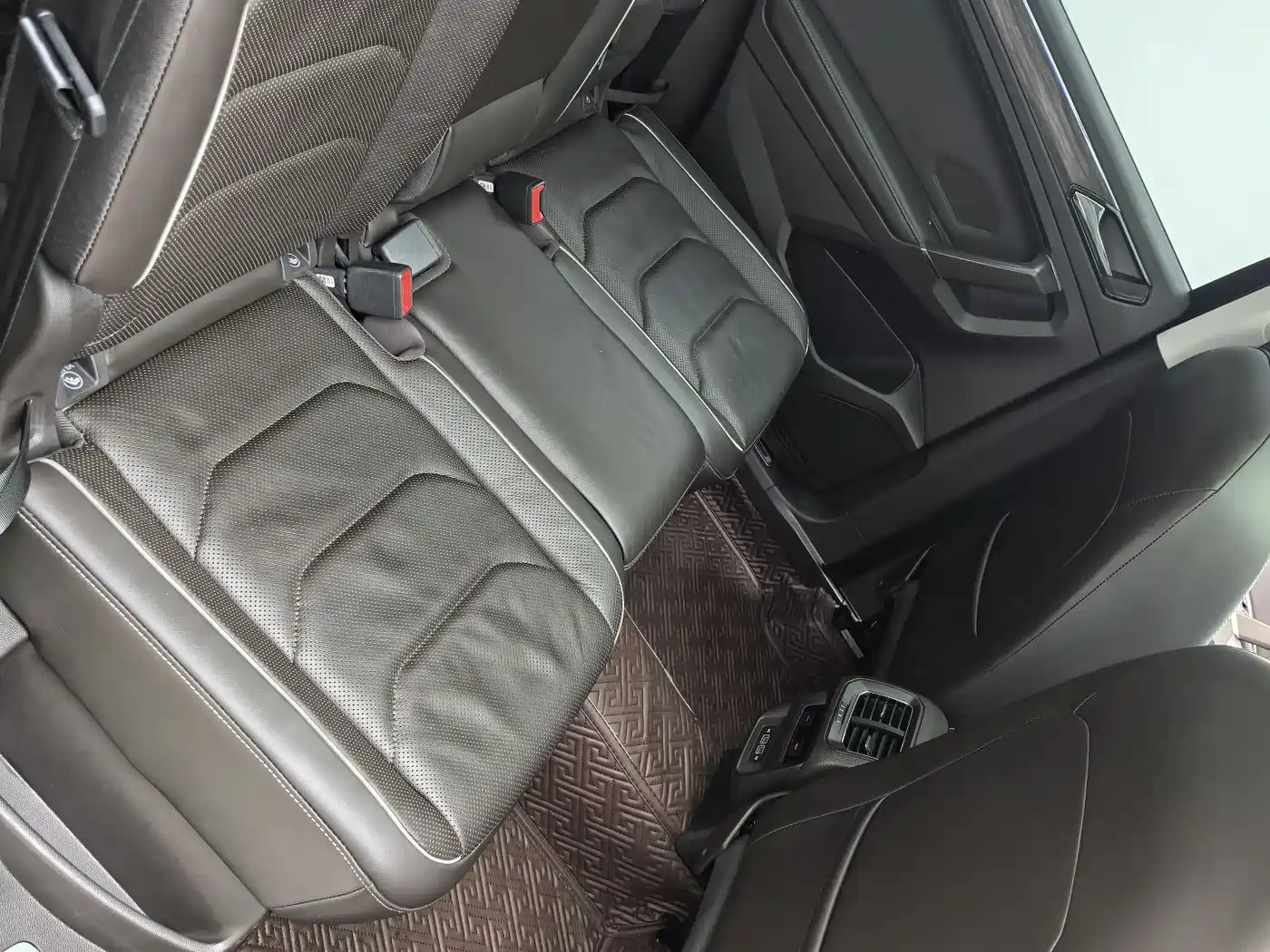 VOLKSWAGEN TIGUAN L NEW ENERGY