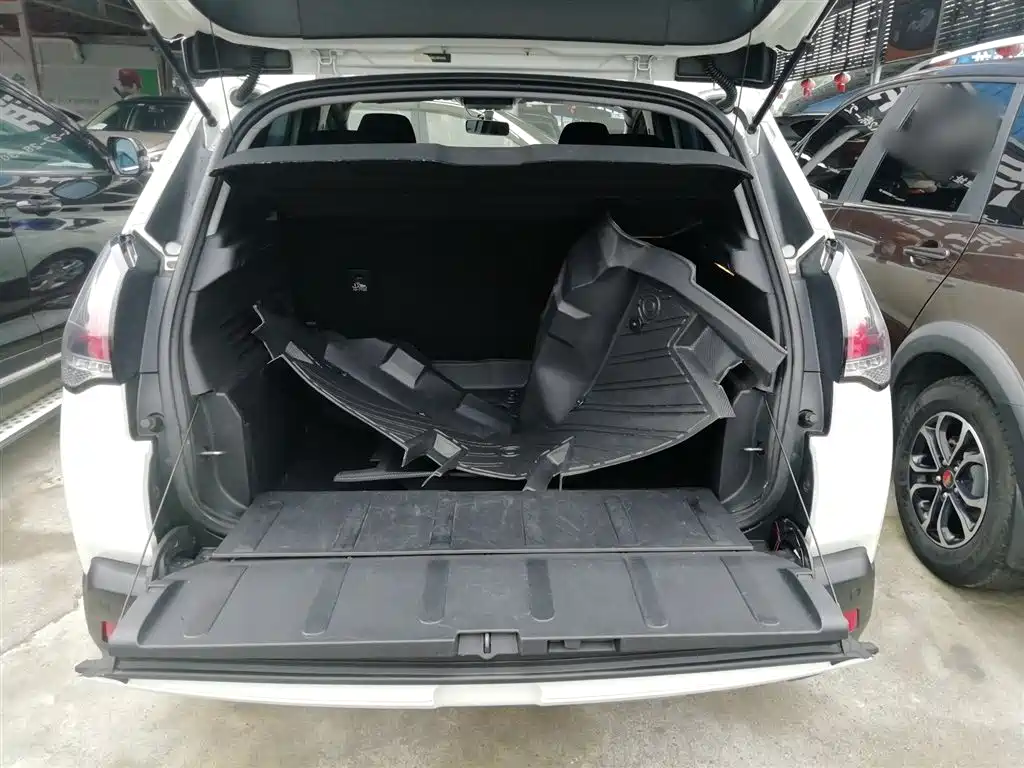Peugeot 3008 2016 1.6THP Automatic Standard Edition фото 19