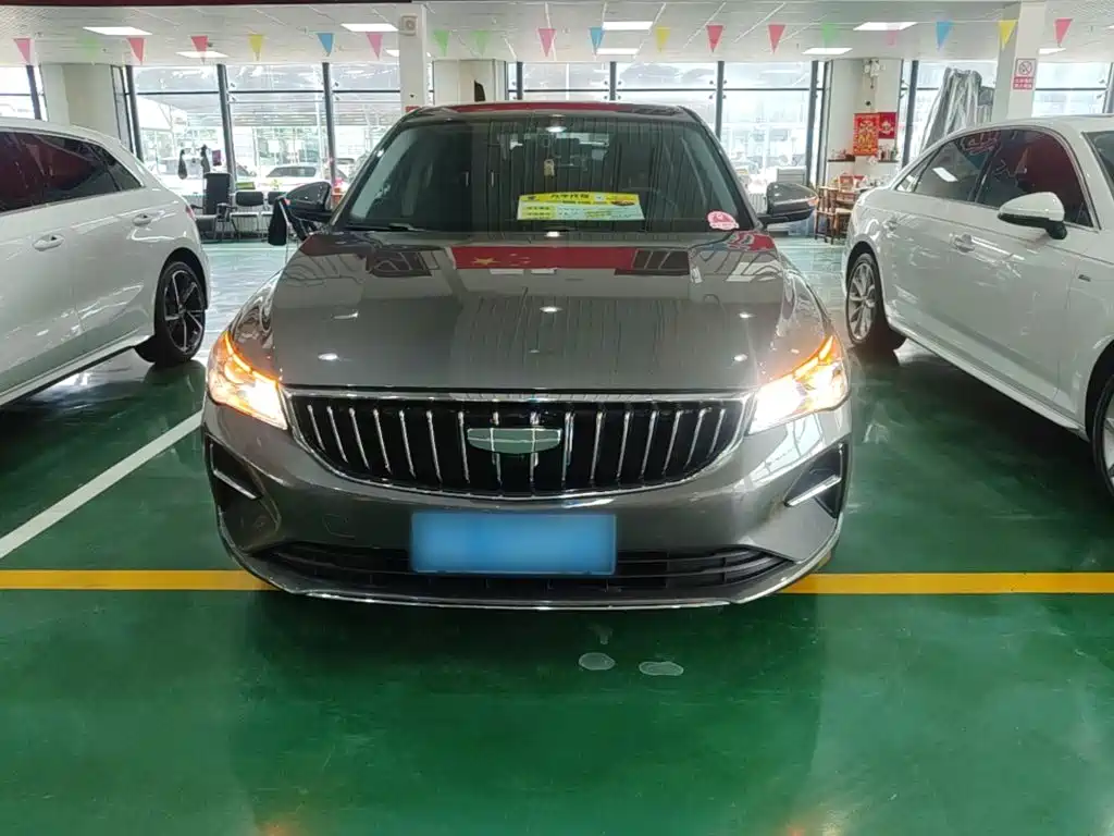 Фото 3 - Geely Emgrand