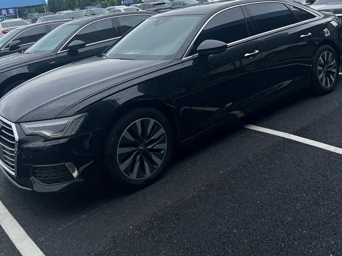 Photo 2 - Audi A6L