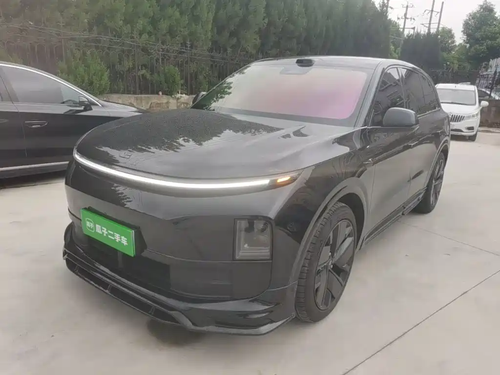 Li Auto L6 2025