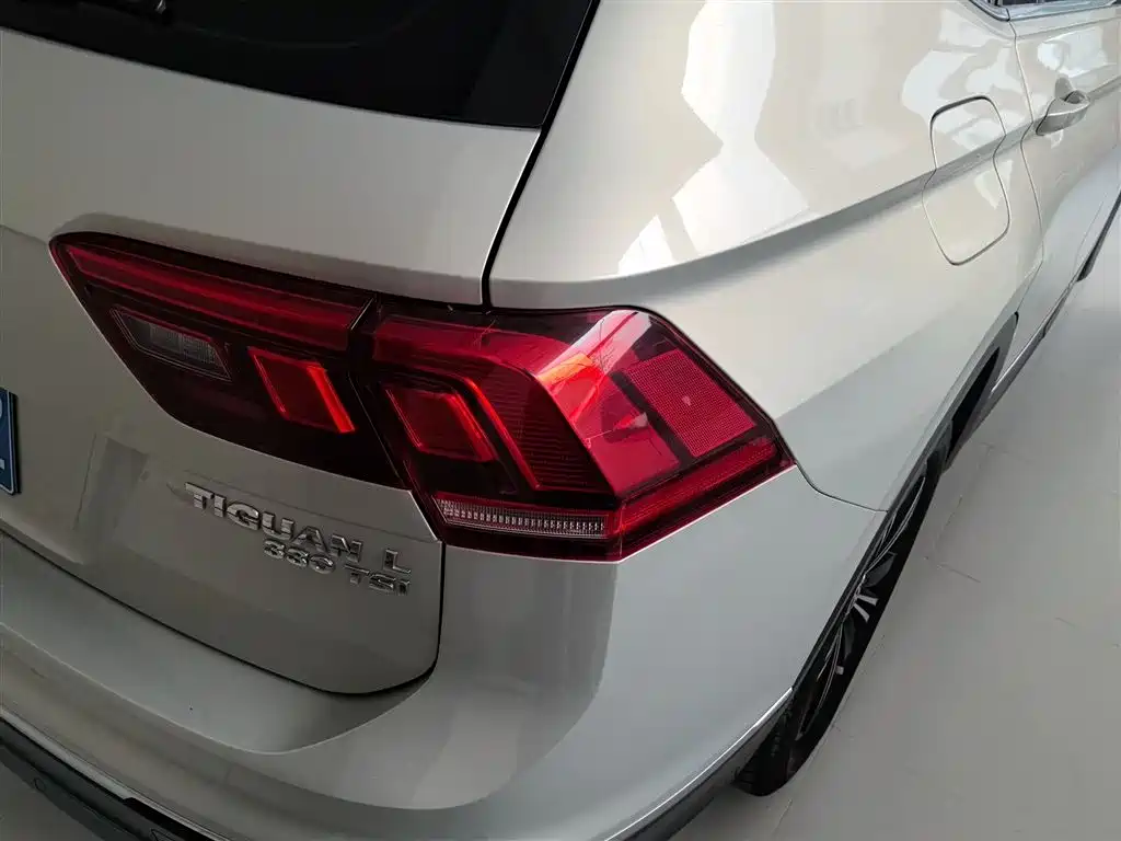 Volkswagen Tiguan L 2019 Facelift 330TSI Auto 2WD Panorama Comfort China VI фото 8