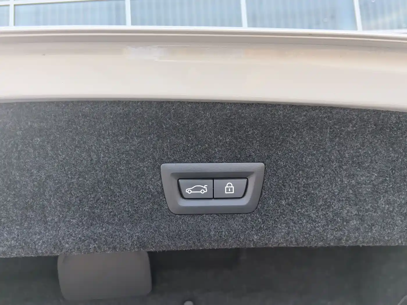 BMW 3 Series 2023 325Li M Sport Package фото 18