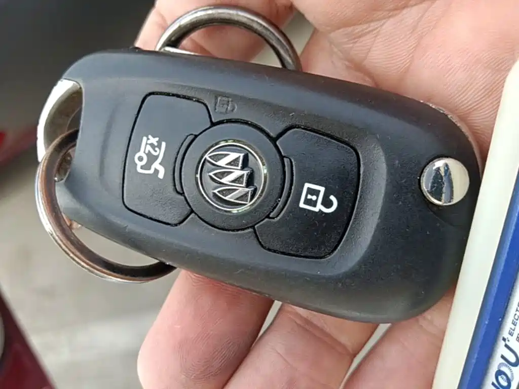Photo 9 - Buick Verano