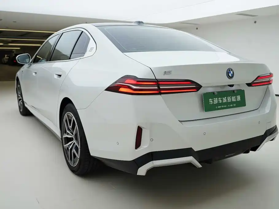 BMW i5 2024 2024 eDrive 35L M Sport Package