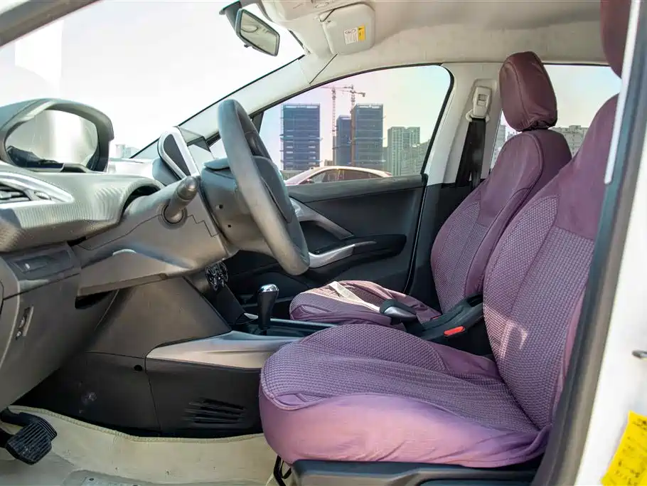 Peugeot 2008 2014 1.6L Automatic Trend Edition фото 10