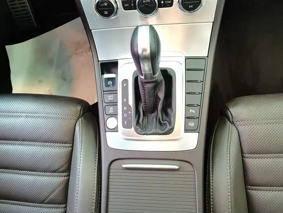 Volkswagen FAW-Volkswagen CC 2016 300TSI 25th Anniversary Edition фото 15