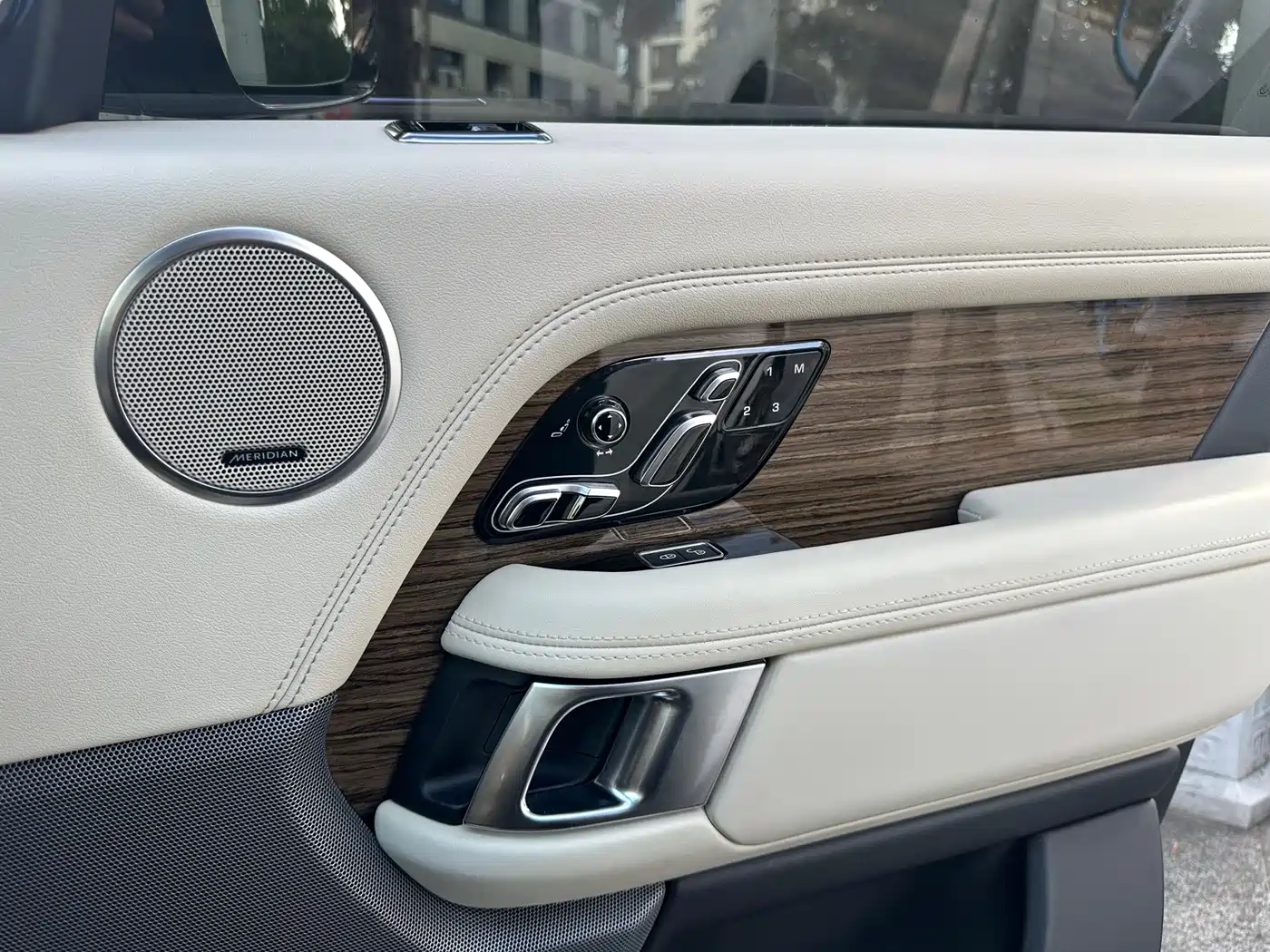Land Rover Range Rover 2018 3.0 SC V6 Vogue Heritage Edition фото 13