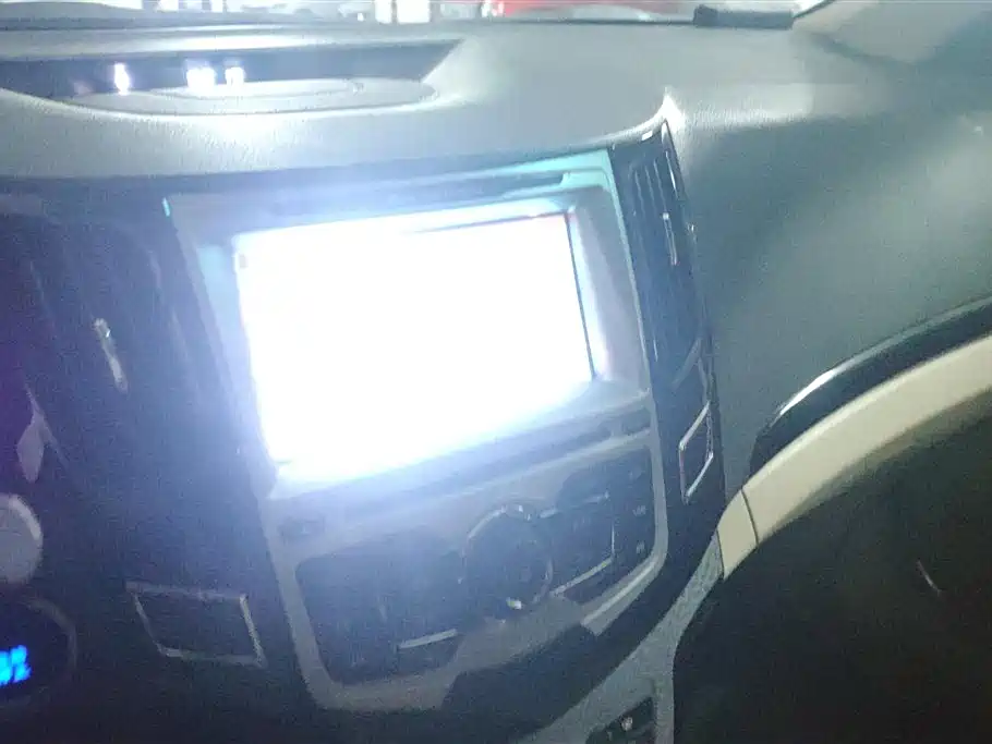 BYD Surui 2013 1.5L Manual Premium фото 13