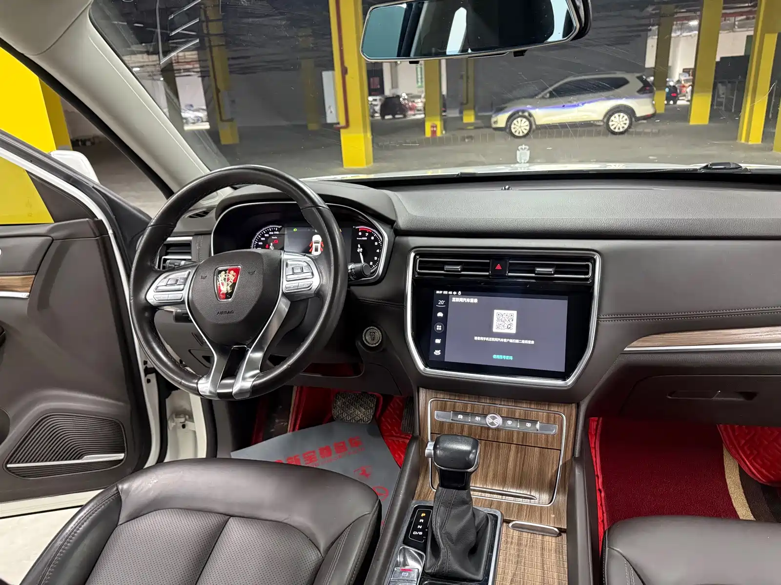 Фото 9 - Roewe RX8