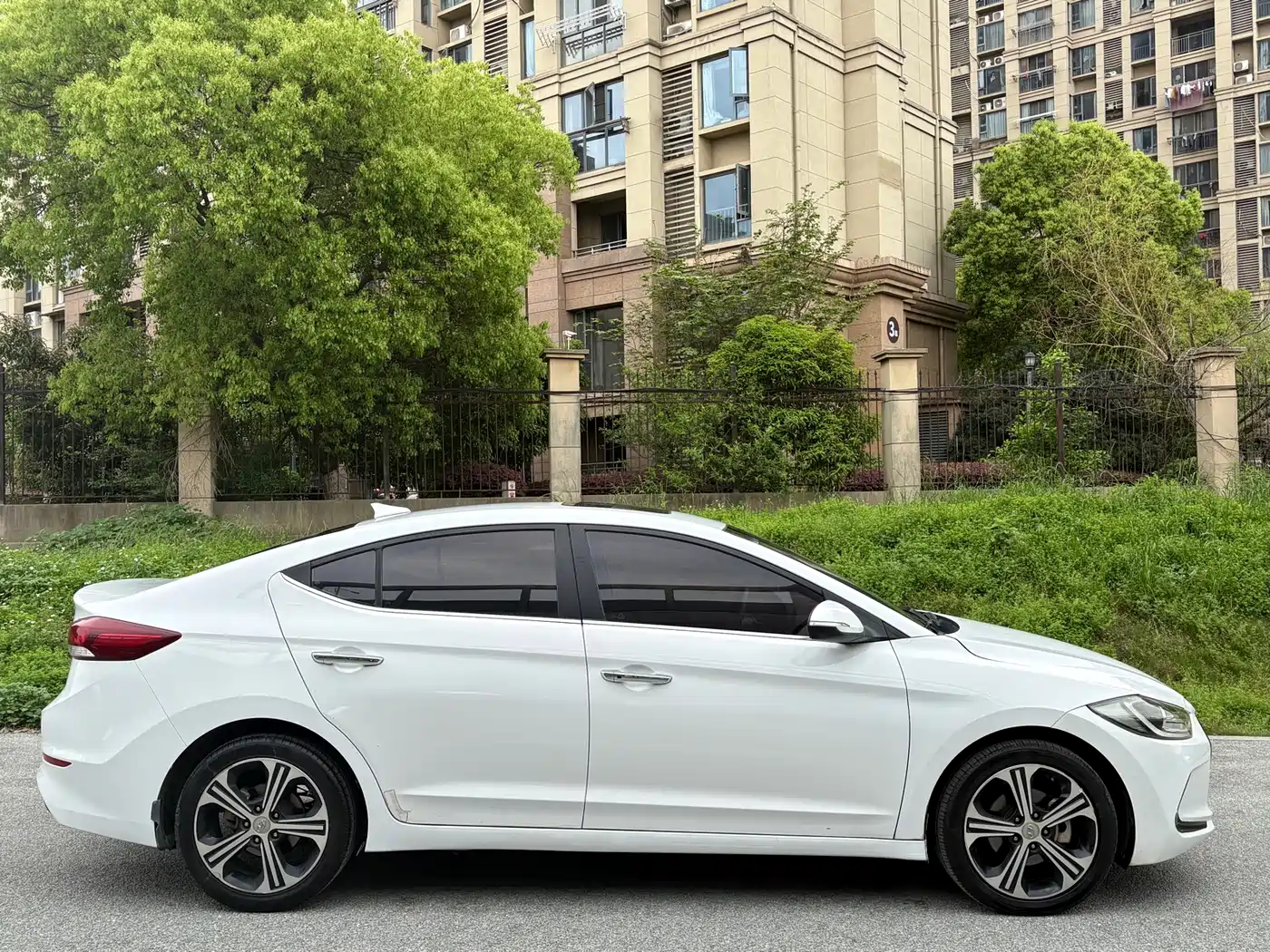 Hyundai Elantra 2018 1.4T DCT Dynamic·Vitality Model фото 8