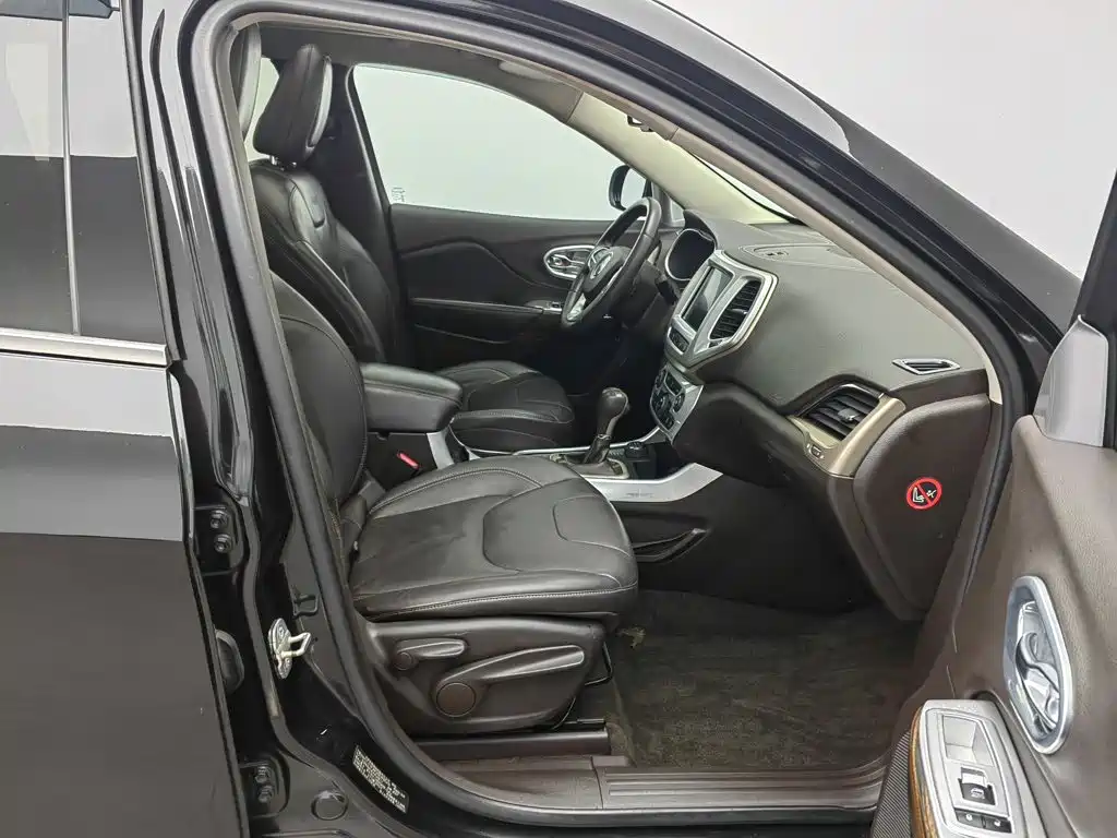 Jeep Cherokee (Import) 2014 2014 2.4L Luxury