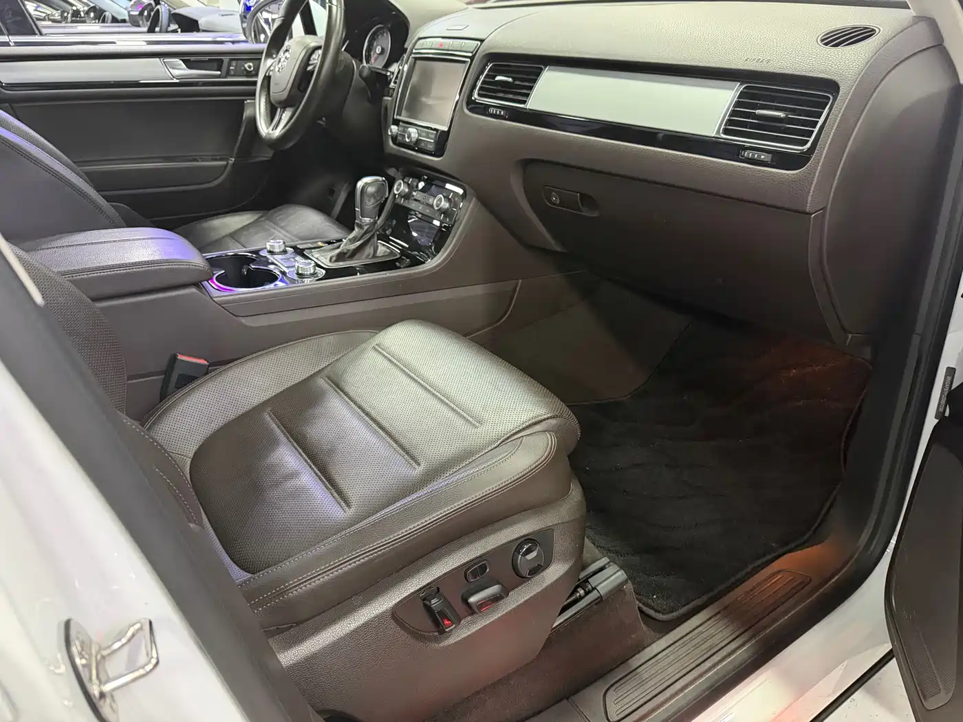 Volkswagen Touareg 2017 2017 3.0TSI Explorer Edition