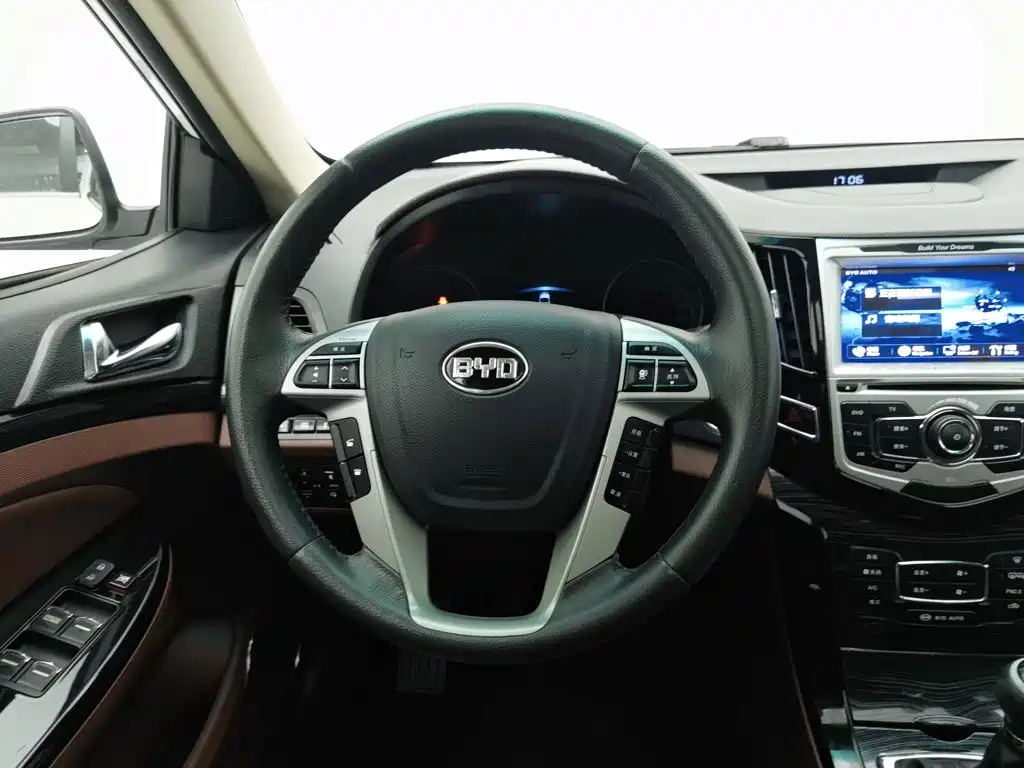 BYD Surui 2015 2015 1.5L Manual Luxury