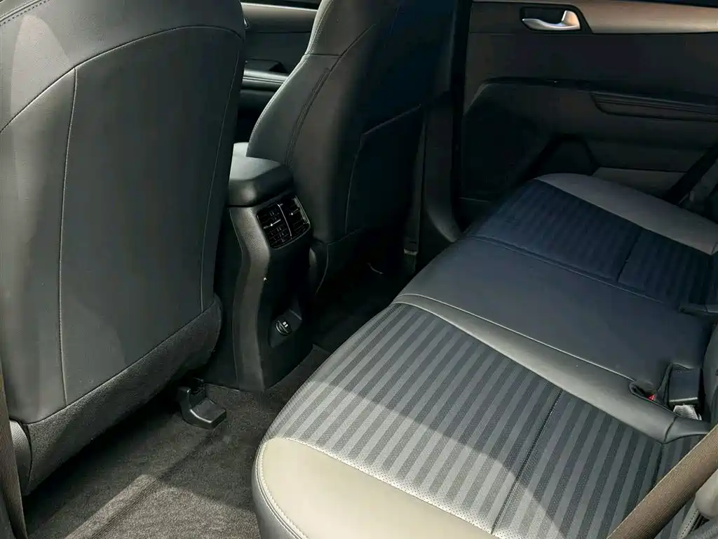 Kia Sportage 2019 2.0L Automatic Smart Luxury Edition фото 4
