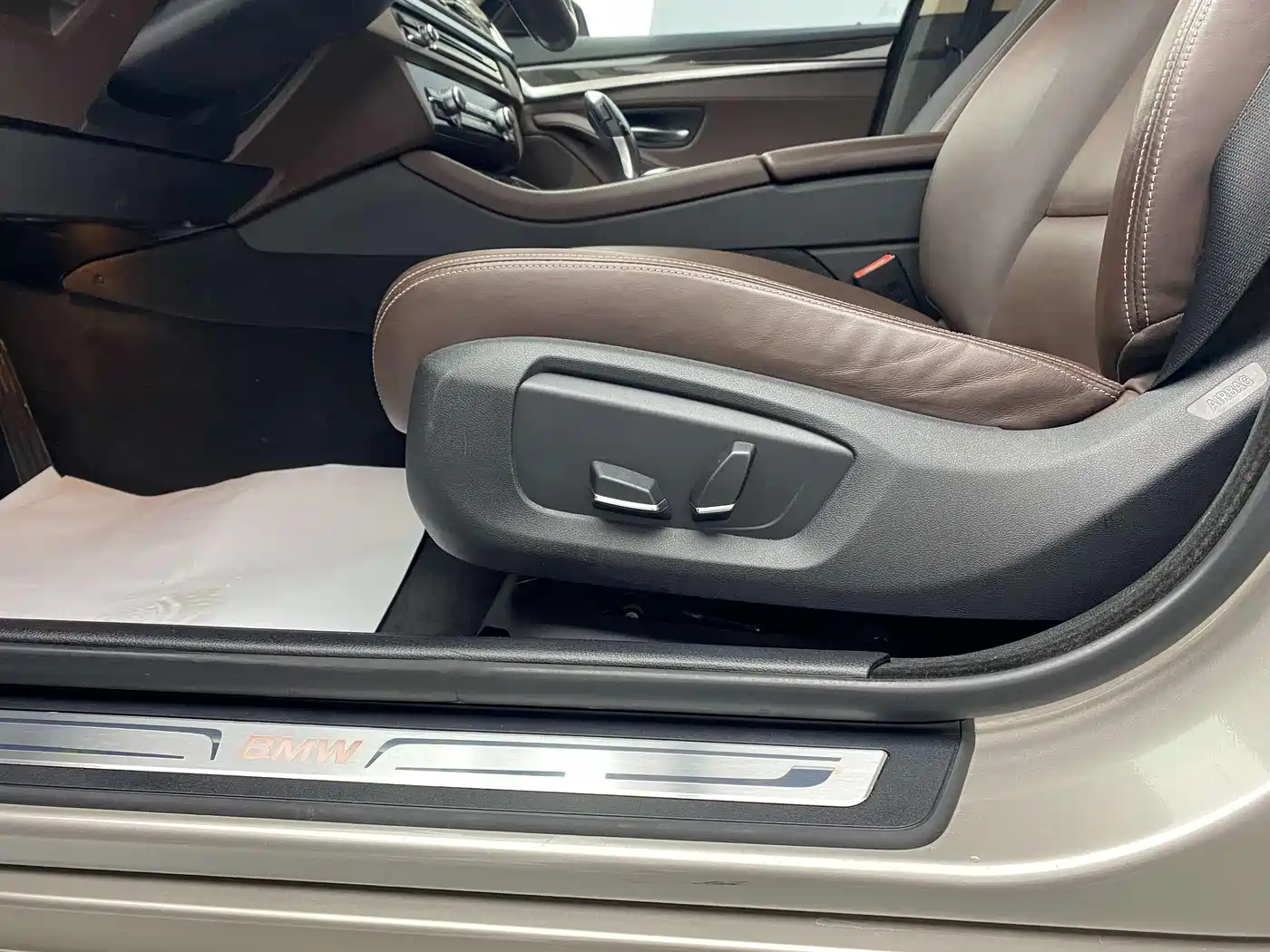 BMW 5 Series 2014 525Li Luxury Design Package фото 28