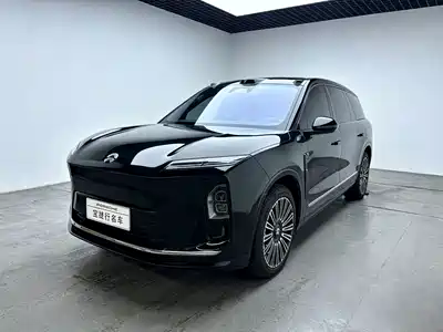 NIO ES8