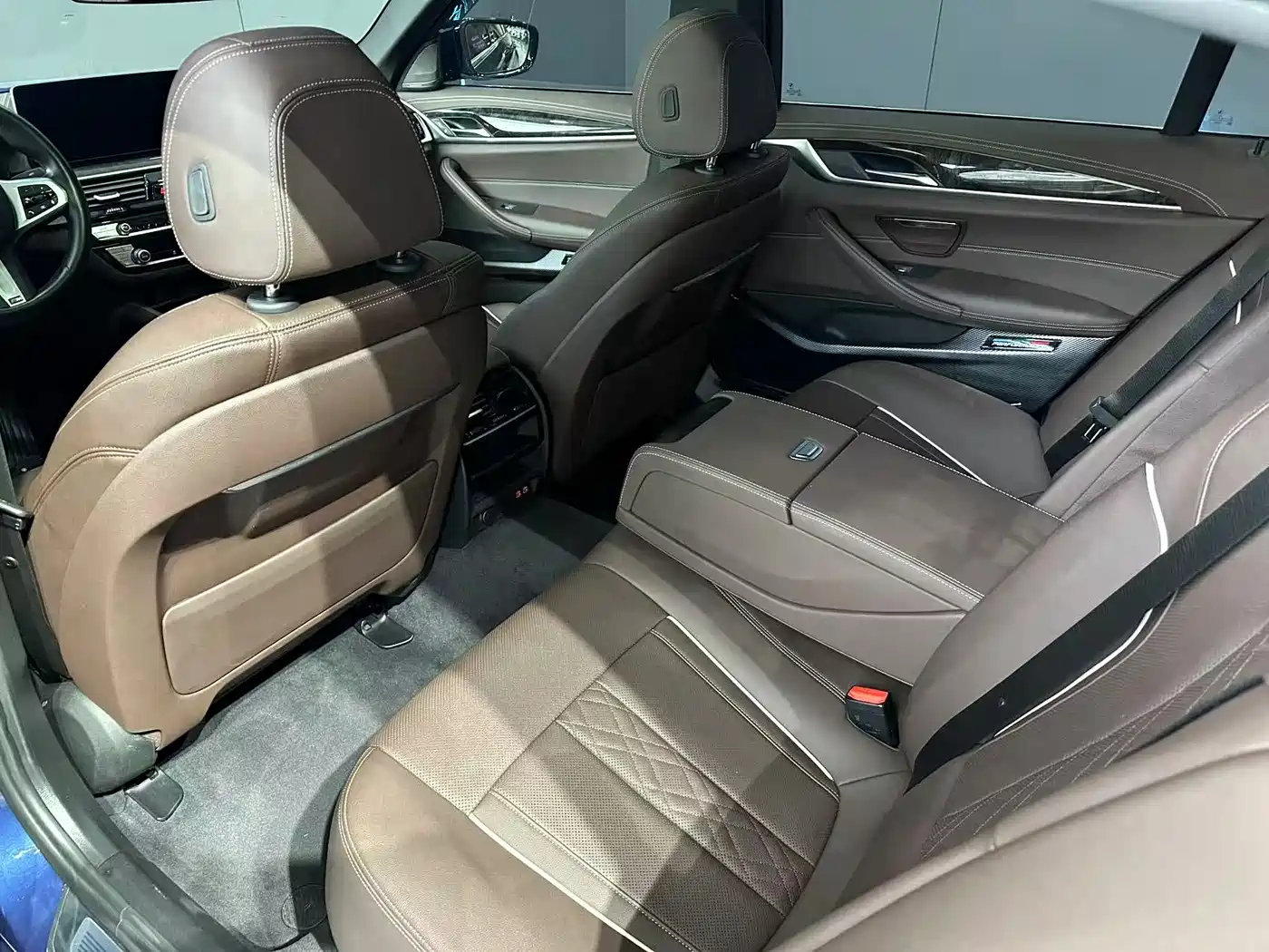 BMW 5 Series 2021 525Li M Sport Package фото 10