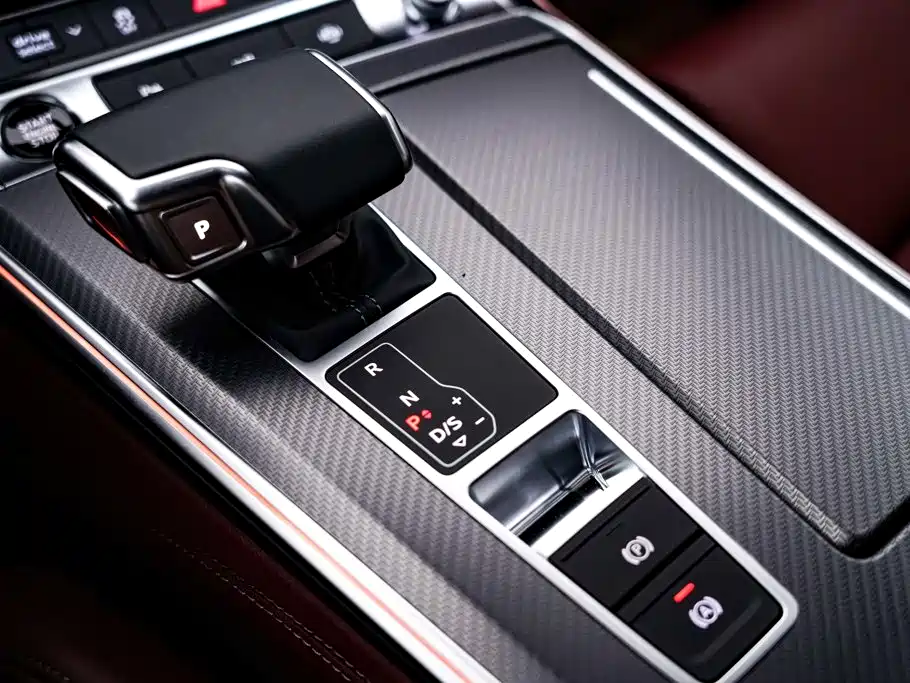 Фото 21 - Audi A7L