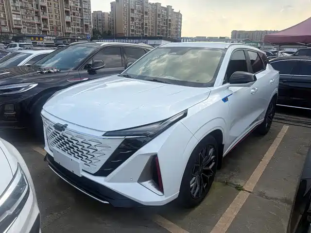  Changan Oshan Changan Oshan Z6 2023 Blue Whale 1.5T DCT Smart Enjoyment