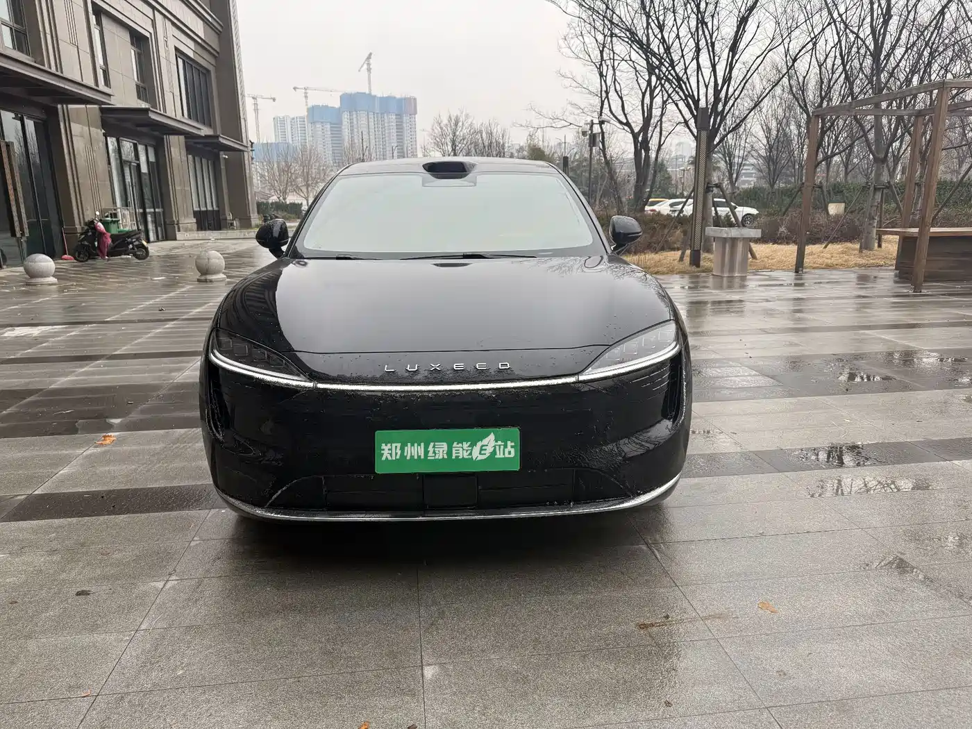 Фото 2 - Zhijie Luxeed R7