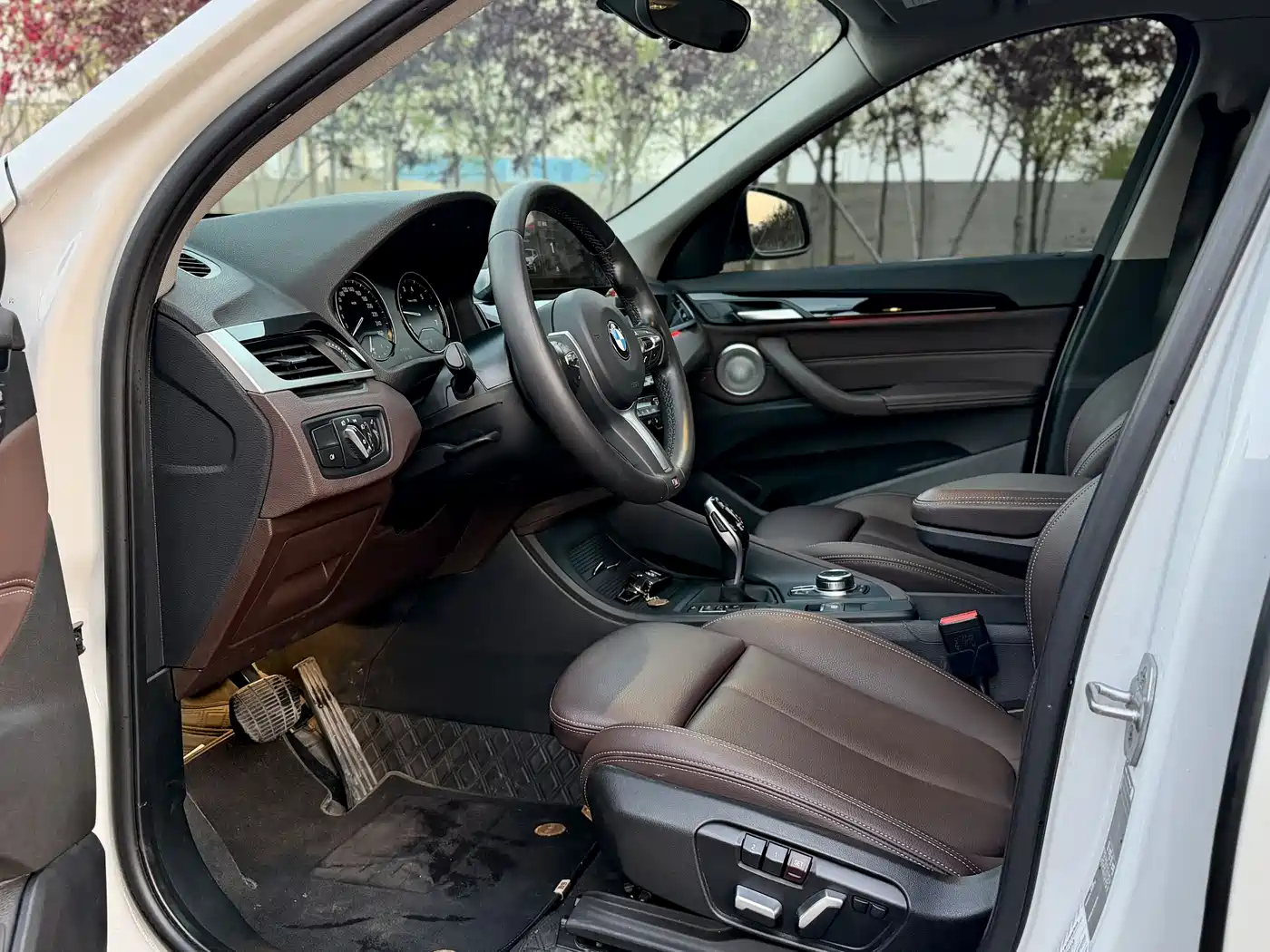 BMW X1 2022 sDrive25Li Leading фото 4