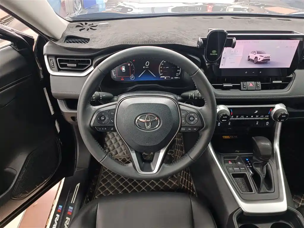 Toyota RAV4 Rongfang 2023 2.0L CVT FWD Style Plus Edition фото 11