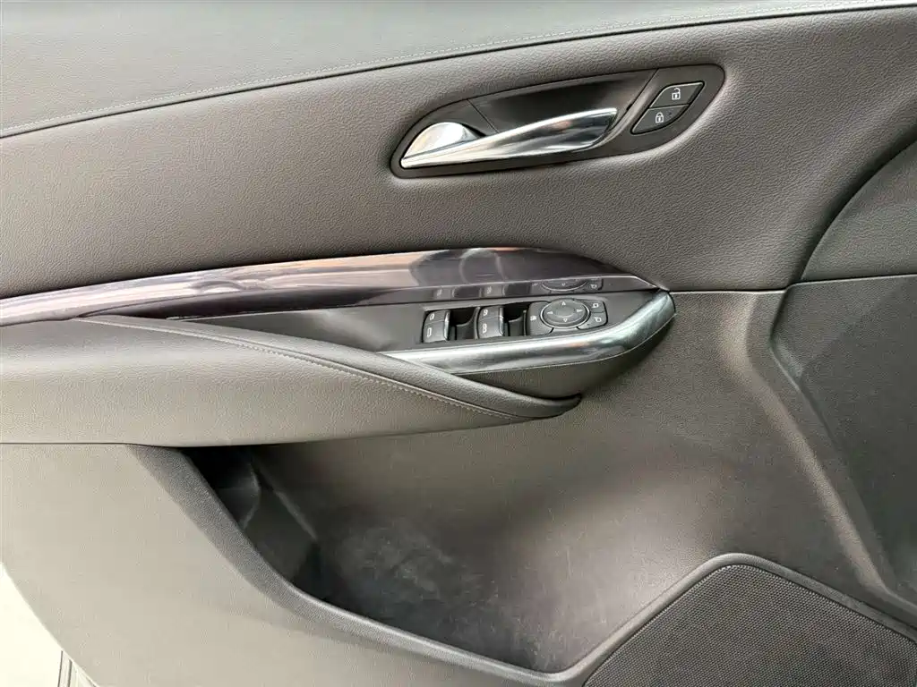 Cadillac XT4 2018 Model 28T 2WD Technology фото 21