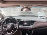 Photo 9 - Buick GL6