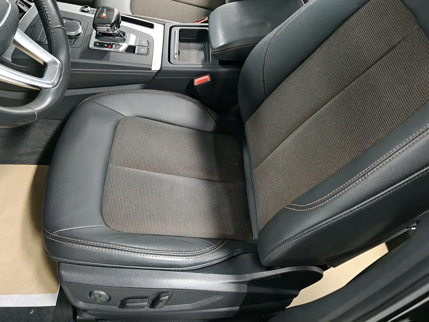 Audi Q5L 2020 Facelift 40 TFSI Honor Progressive фото 12