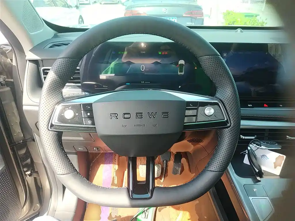 Фото 11 - Roewe RX5