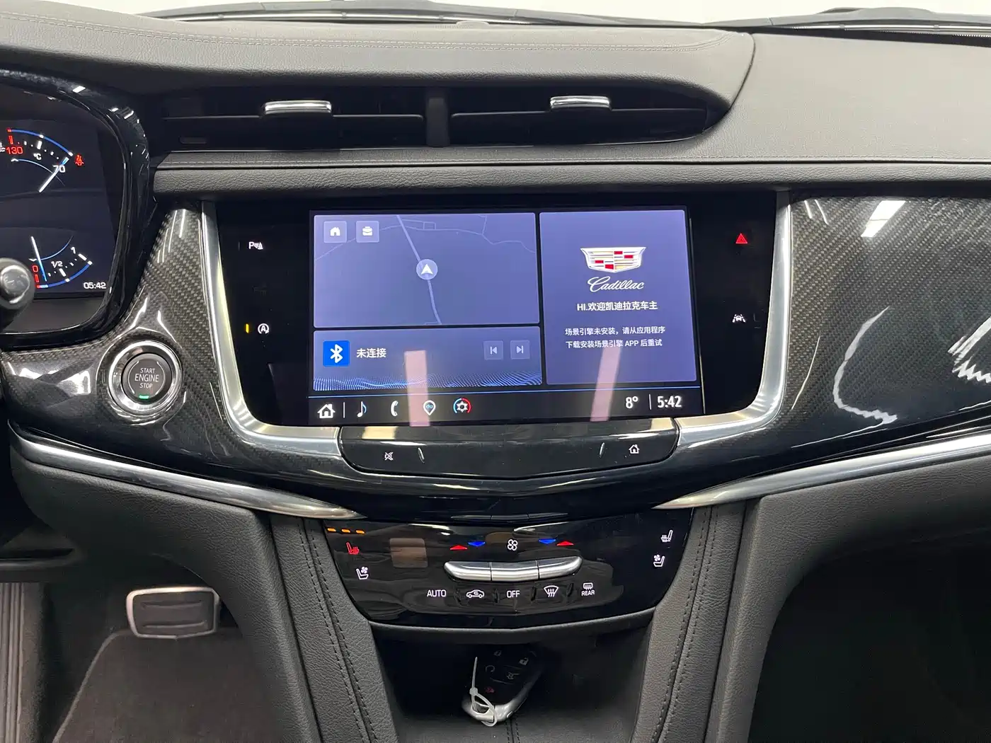 CADILLAC XT6